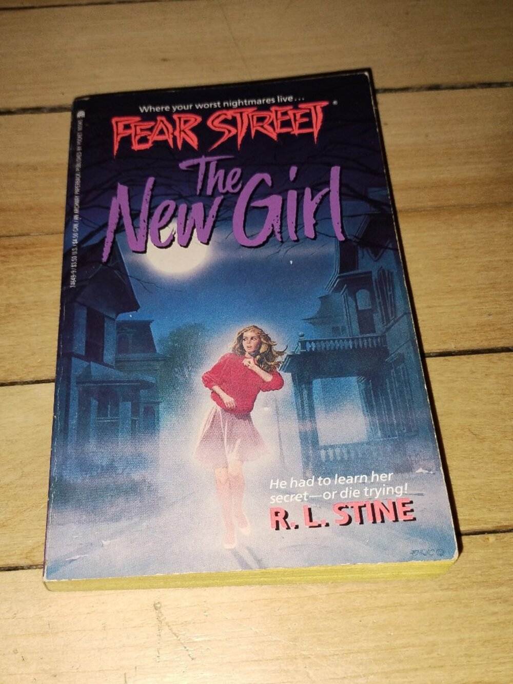 Fear Street : The New Girl (R.L. Stine) Paperback